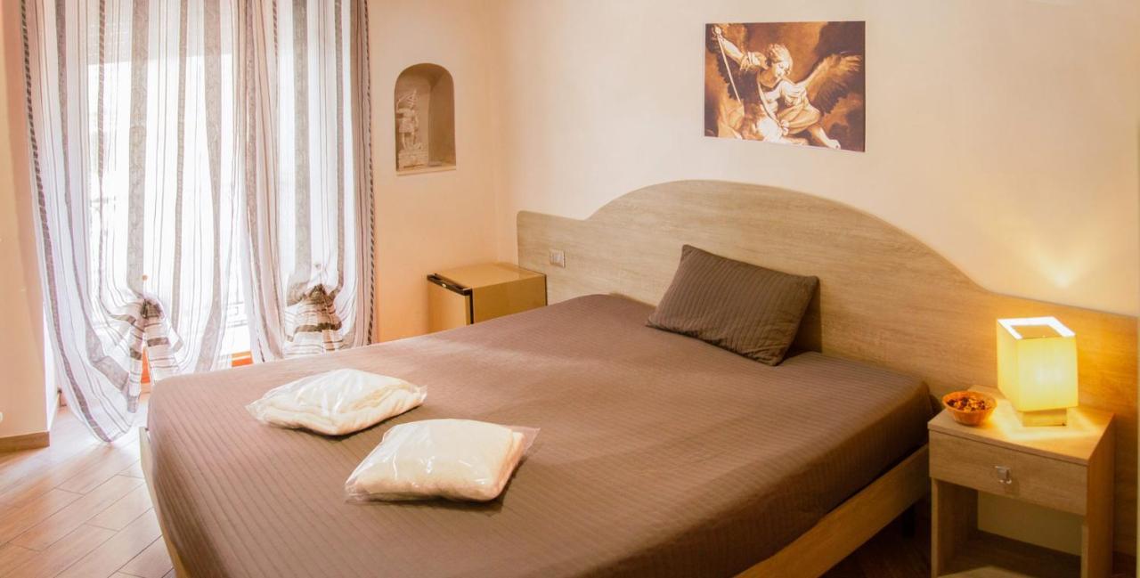 Rooms Gli Arcangeli - Affitti Brevi Italia Monte SantʼAngelo Екстериор снимка