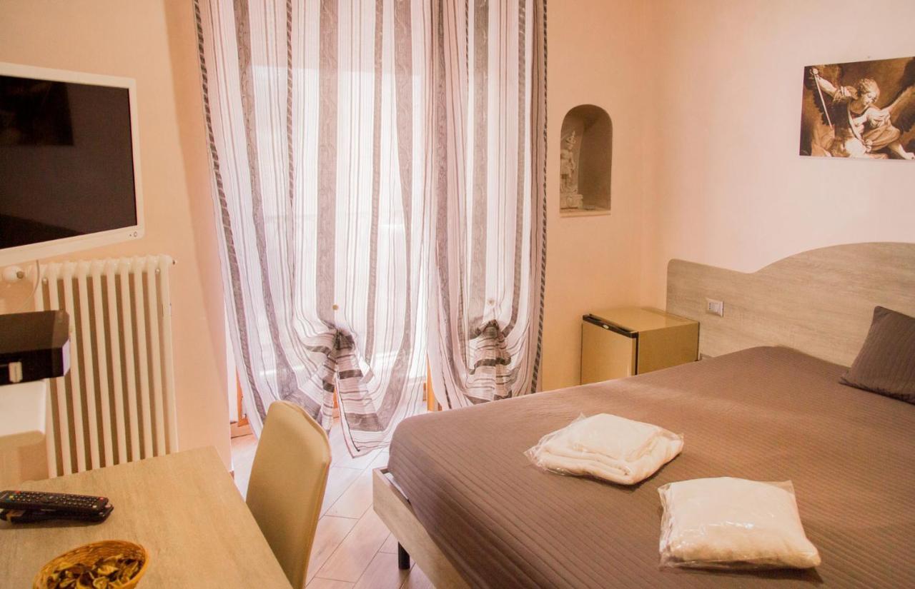 Rooms Gli Arcangeli - Affitti Brevi Italia Monte SantʼAngelo Екстериор снимка