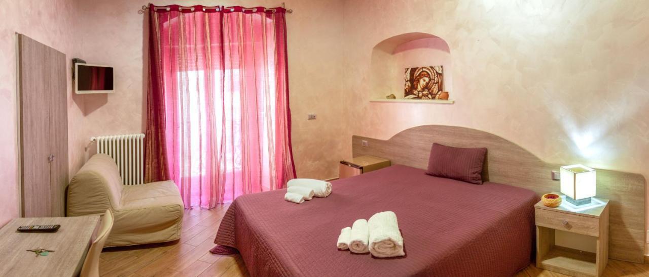 Rooms Gli Arcangeli - Affitti Brevi Italia Monte SantʼAngelo Екстериор снимка